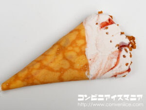 森永製菓 ザ・クレープ 苺のチーズケーキ味